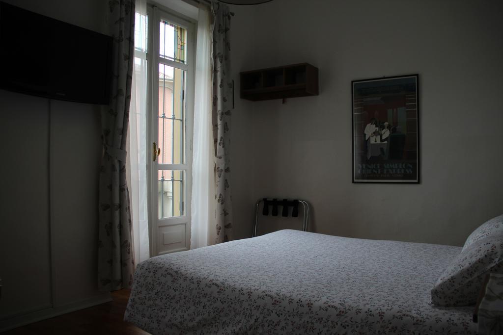 B&B Villa Ferrari Asti Exterior photo